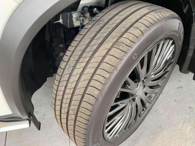 エクストレイル オーテック アドバンスドパッケージ e-4ORCE 雹害車/ニッサンコネクトナビゲーションシステム・SOSコール・インテリジェントルームミラー・アラウンドビューモニター・プロパイロット・左右後席温度調整独立制御エアコン・ワイヤレス充電器・ETC車載器(20枚目)