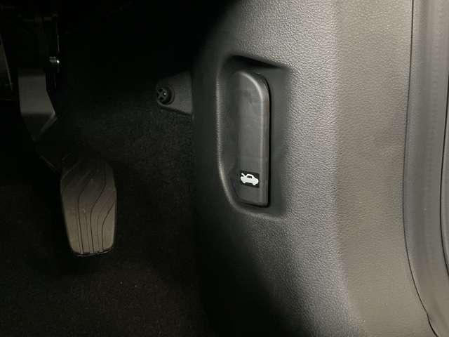 エクストレイル オーテック アドバンスドパッケージ e-4ORCE 雹害車/ニッサンコネクトナビゲーションシステム・SOSコール・インテリジェントルームミラー・アラウンドビューモニター・プロパイロット・左右後席温度調整独立制御エアコン・ワイヤレス充電器・ETC車載器(37枚目)