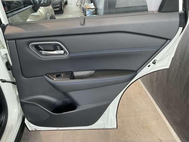 エクストレイル オーテック アドバンスドパッケージ e-4ORCE 雹害車/ニッサンコネクトナビゲーションシステム・SOSコール・インテリジェントルームミラー・アラウンドビューモニター・プロパイロット・左右後席温度調整独立制御エアコン・ワイヤレス充電器・ETC車載器(44枚目)