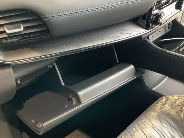 エクストレイル オーテック アドバンスドパッケージ e-4ORCE 雹害車/ニッサンコネクトナビゲーションシステム・SOSコール・インテリジェントルームミラー・アラウンドビューモニター・プロパイロット・左右後席温度調整独立制御エアコン・ワイヤレス充電器・ETC車載器(51枚目)