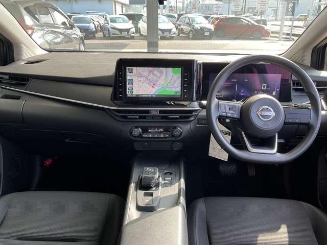 ノート 　純正メモリーナビ・ナビ取付パッケージ・アラモニ・ルームミラー・ＢＳＷ・ＢＳＩ・ＲＣＴＡ・リモコンドアミラー・インテリキー・ＬＥＤヘッドランプ・アダプティブＬＥＤヘッドライトシステム・ＬＥＤフォグランプ（4枚目）