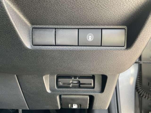 ノート 　純正メモリーナビ・ナビ取付パッケージ・アラモニ・ルームミラー・ＢＳＷ・ＢＳＩ・ＲＣＴＡ・リモコンドアミラー・インテリキー・ＬＥＤヘッドランプ・アダプティブＬＥＤヘッドライトシステム・ＬＥＤフォグランプ（16枚目）