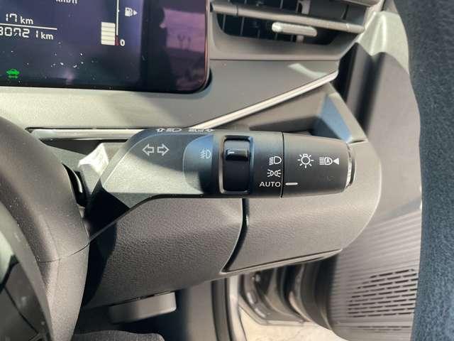 ノート 　純正メモリーナビ・ナビ取付パッケージ・アラモニ・ルームミラー・ＢＳＷ・ＢＳＩ・ＲＣＴＡ・リモコンドアミラー・インテリキー・ＬＥＤヘッドランプ・アダプティブＬＥＤヘッドライトシステム・ＬＥＤフォグランプ（36枚目）