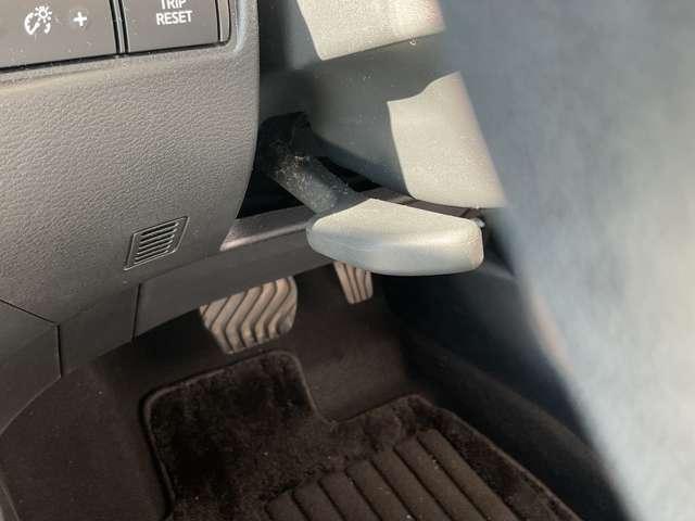 ノート 　純正メモリーナビ・ナビ取付パッケージ・アラモニ・ルームミラー・ＢＳＷ・ＢＳＩ・ＲＣＴＡ・リモコンドアミラー・インテリキー・ＬＥＤヘッドランプ・アダプティブＬＥＤヘッドライトシステム・ＬＥＤフォグランプ（37枚目）