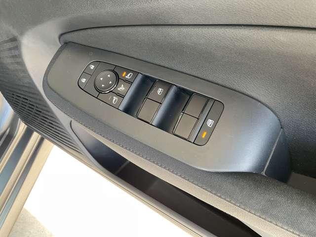 ノート 　純正メモリーナビ・ナビ取付パッケージ・アラモニ・ルームミラー・ＢＳＷ・ＢＳＩ・ＲＣＴＡ・リモコンドアミラー・インテリキー・ＬＥＤヘッドランプ・アダプティブＬＥＤヘッドライトシステム・ＬＥＤフォグランプ（41枚目）