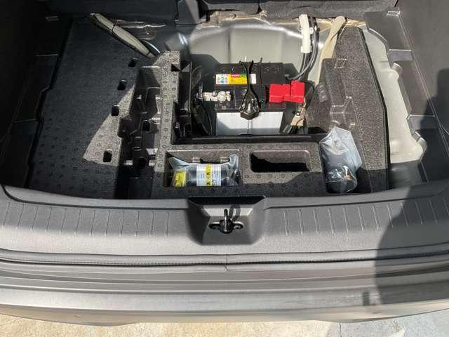 ノート 　純正メモリーナビ・ナビ取付パッケージ・アラモニ・ルームミラー・ＢＳＷ・ＢＳＩ・ＲＣＴＡ・リモコンドアミラー・インテリキー・ＬＥＤヘッドランプ・アダプティブＬＥＤヘッドライトシステム・ＬＥＤフォグランプ（48枚目）