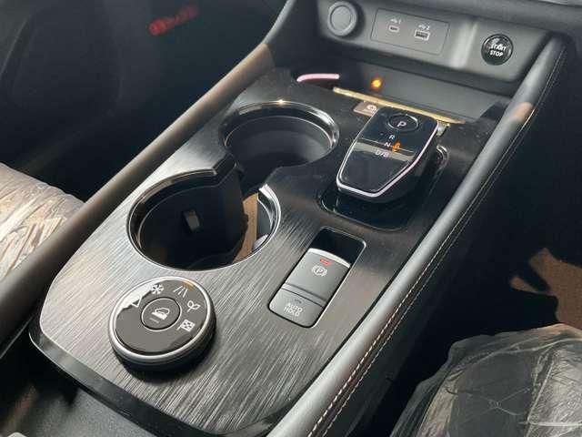 エクストレイル Ｇ　ｅ－４ＯＲＣＥ　雹害車／ＮＣナビ・ＥＴＣ２．０・ワイヤレス充電器・プロパイロット・ＳＯＳコール・　ＢＳＩ（後側方衝突防止支援システム）・ＢＳＷ（後側方車両検知警報）・ＲＣＴＡ（後退時車両検知警報）・アンビエントライト（13枚目）