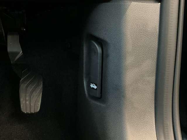 エクストレイル Ｇ　ｅ－４ＯＲＣＥ　雹害車／ＮＣナビ・ＥＴＣ２．０・ワイヤレス充電器・プロパイロット・ＳＯＳコール・　ＢＳＩ（後側方衝突防止支援システム）・ＢＳＷ（後側方車両検知警報）・ＲＣＴＡ（後退時車両検知警報）・アンビエントライト（44枚目）