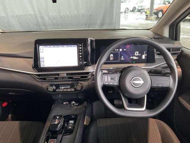 ノート 純正メモリーナビゲーション・インテリジェントルームミラー・インテリジェントアラウンドビューモニター・BSW+BSI+RCTA・ 16インチホイールカバー・オートエアコン・インテリジェントキー(2本)(4枚目)