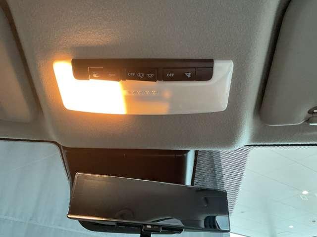 ノート 純正メモリーナビゲーション・インテリジェントルームミラー・インテリジェントアラウンドビューモニター・BSW+BSI+RCTA・ 16インチホイールカバー・オートエアコン・インテリジェントキー(2本)(22枚目)