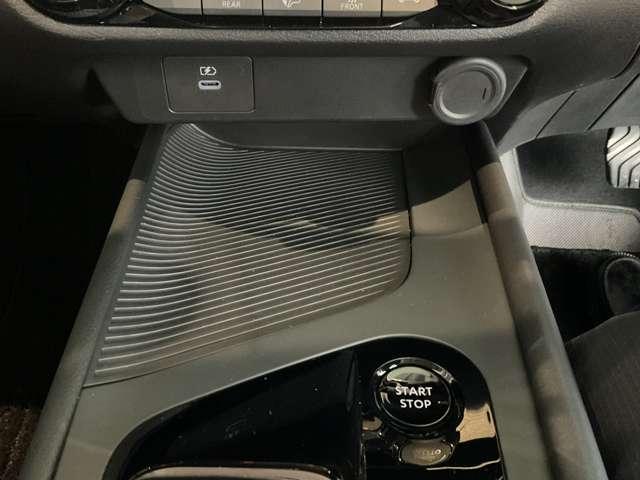 ノート 純正メモリーナビゲーション・インテリジェントルームミラー・インテリジェントアラウンドビューモニター・BSW+BSI+RCTA・ 16インチホイールカバー・オートエアコン・インテリジェントキー(2本)(27枚目)