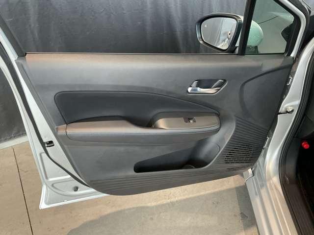 ノート 純正メモリーナビゲーション・インテリジェントルームミラー・インテリジェントアラウンドビューモニター・BSW+BSI+RCTA・ 16インチホイールカバー・オートエアコン・インテリジェントキー(2本)(53枚目)