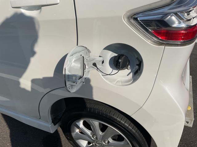 給油口は左側です。