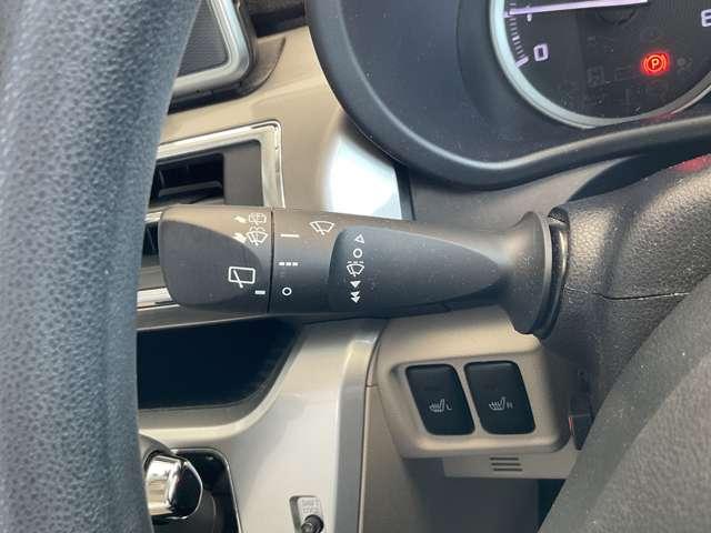 フロントワイパー＆リヤワイパースイッチ。