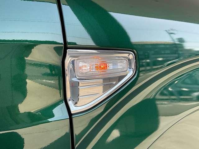 ターンシグナルランプ。