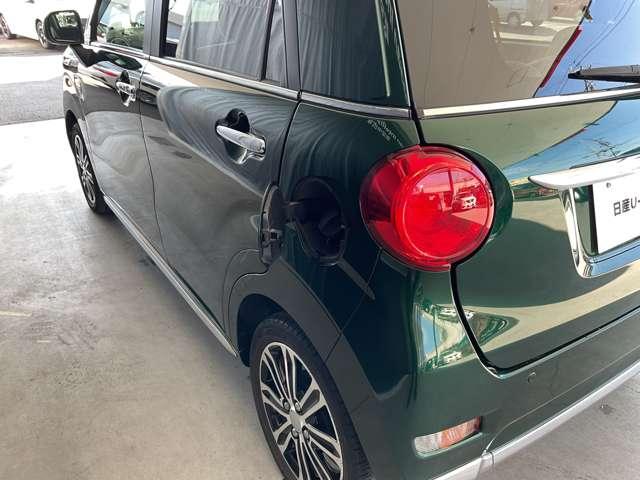 給油口は左側です。