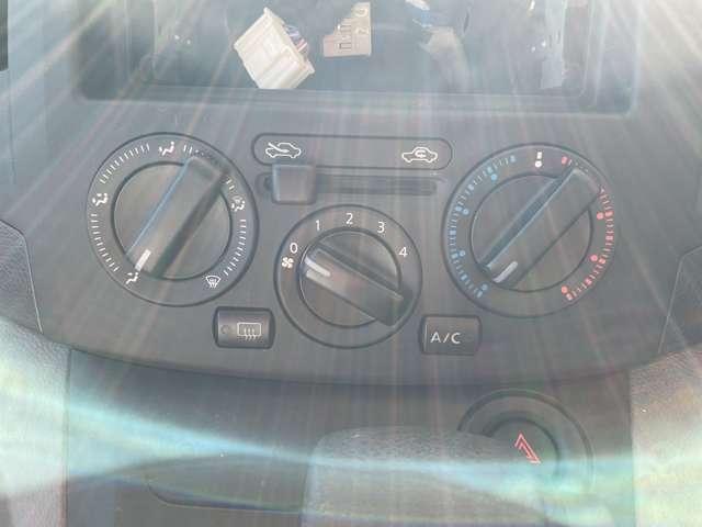 NV200バネットバン GX 雹害車両 オーディオレス リモコンキー ハイビームアシスト フロントフォグランプ プライバシーガラス アイドリングストップ 衝突被害軽減ブレーキ(9枚目)