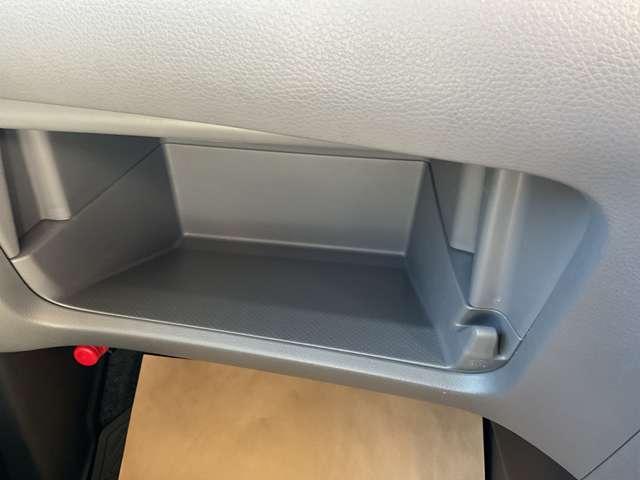 NV200バネットバン GX 雹害車両 オーディオレス リモコンキー ハイビームアシスト フロントフォグランプ プライバシーガラス アイドリングストップ 衝突被害軽減ブレーキ(37枚目)