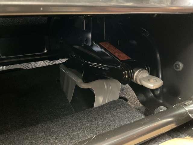 NV200バネットバン GX 雹害車両 オーディオレス リモコンキー ハイビームアシスト フロントフォグランプ プライバシーガラス アイドリングストップ 衝突被害軽減ブレーキ(44枚目)