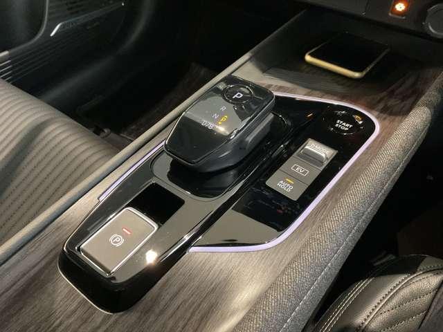 オーラ Ｇ　レザーエディション　ニッサンコネクトナビ・ＥＴＣ２．０・ＳＯＳコール・ワイヤレス充電器・ＢＯＳＥサウンドシステム・プロパイロット（ナビリンク）・アラウンドビューモニター・インテリジェントルームミラー・ＨＤＭＩコネクター（13枚目）