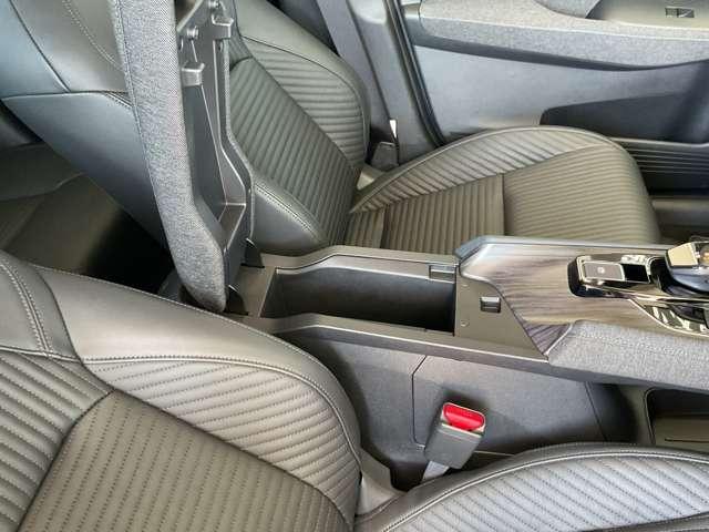 オーラ Ｇ　レザーエディション　ニッサンコネクトナビ・ＥＴＣ２．０・ＳＯＳコール・ワイヤレス充電器・ＢＯＳＥサウンドシステム・プロパイロット（ナビリンク）・アラウンドビューモニター・インテリジェントルームミラー・ＨＤＭＩコネクター（25枚目）