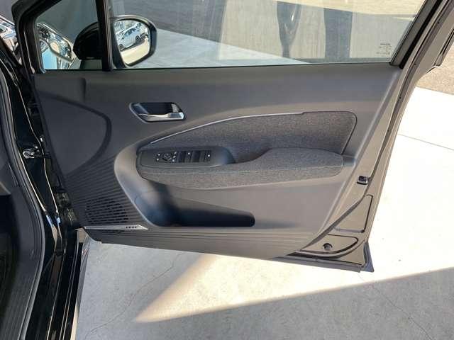 オーラ Ｇ　レザーエディション　ニッサンコネクトナビ・ＥＴＣ２．０・ＳＯＳコール・ワイヤレス充電器・ＢＯＳＥサウンドシステム・プロパイロット（ナビリンク）・アラウンドビューモニター・インテリジェントルームミラー・ＨＤＭＩコネクター（42枚目）