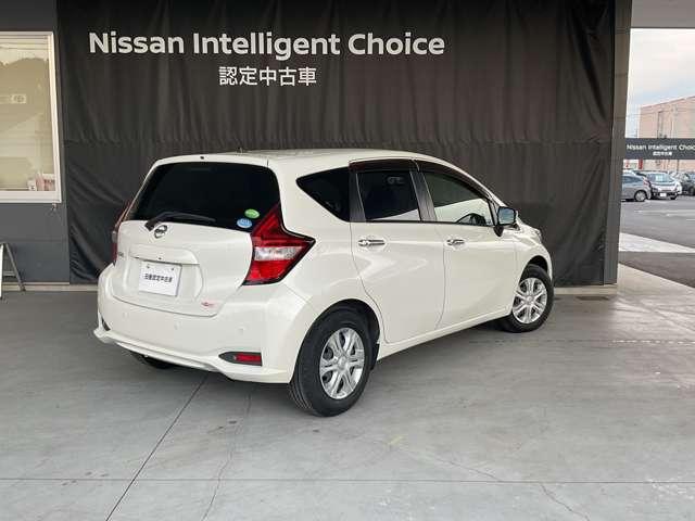 ノート X メモリーナビゲーション アラウンドビューモニター スマートルームミラー サイドカーテンエアバッグ インテリジェントキー アイドリングストップ プライバシーガラス ETC(2枚目)