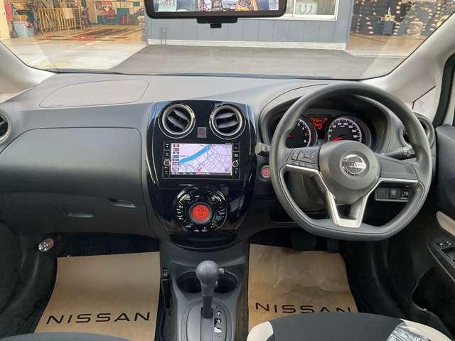 ノート X メモリーナビゲーション アラウンドビューモニター スマートルームミラー サイドカーテンエアバッグ インテリジェントキー アイドリングストップ プライバシーガラス ETC(3枚目)