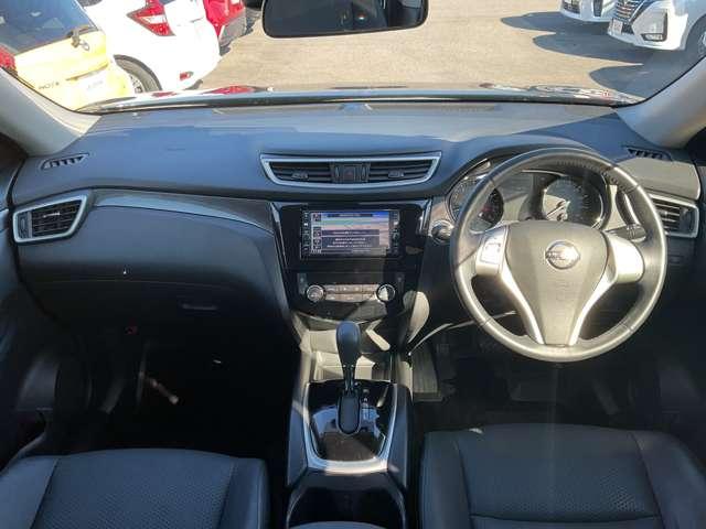 エクストレイル ２．０　２０Ｘ　エマージェンシーブレーキパッケージ　２列車　純正ナビ／ＬＥＤヘッドライト／フォグランプ／ＰＴ（4枚目）