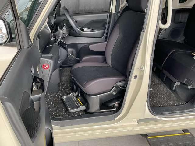 ルークス 後席左側オートステップ・乗降グリップ(助手席)・後席大型乗降グリップ(助手席側)・ハンズフリーオートスライドドア(両側)・インテリジェントルームミラー・SOSコールボタン・14インチアルミホイール(16枚目)