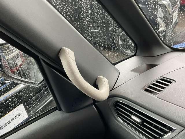 ルークス 快適パックB・助手席側乗降グリップ・後席助手席側大型乗降グリップ&シートバックグリップ・アラウンドビューモニター・純正メモリーナビゲーション・タッチパネル式オートエアコン・プッシュ式エンジンスターター(15枚目)