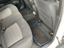 後席も充分なスペースを確保しています。足元空間も広くリラックスしてドライブが楽しめます。