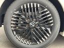 純正17インチアルミホイール。(純正ホイールロックボルトが装着されています。)