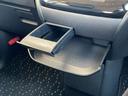 インストセンタースライドトレイ、ドリンクホルダーとしても便利です。