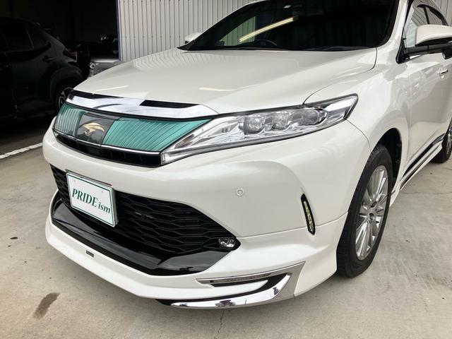 ハリアー プレミアム　後期モデル　サンルーフ　モデリスタフルエアロ　電動リアゲート　純正ディーラオプション９インチナビ　バックカメラ　Ｂｌｕｅｔｏｏｔｈ接続　フルセグＴＶ　ハーフレザーパワーシート（4枚目）