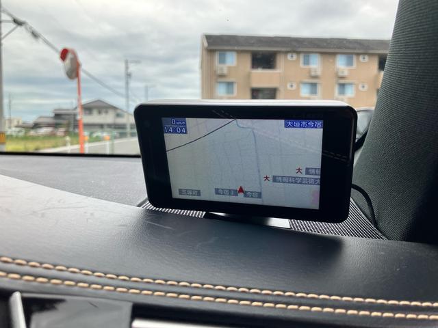 ハリアー プレミアム　後期モデル　サンルーフ　モデリスタフルエアロ　電動リアゲート　純正ディーラオプション９インチナビ　バックカメラ　Ｂｌｕｅｔｏｏｔｈ接続　フルセグＴＶ　ハーフレザーパワーシート（30枚目）