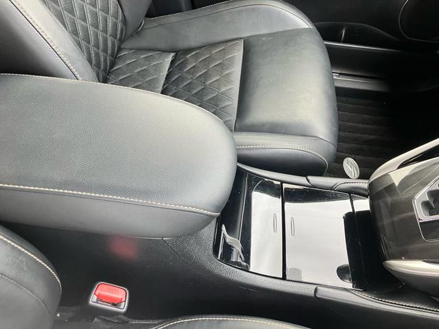 ハリアー プレミアム　後期モデル　サンルーフ　モデリスタフルエアロ　電動リアゲート　純正ディーラオプション９インチナビ　バックカメラ　Ｂｌｕｅｔｏｏｔｈ接続　フルセグＴＶ　ハーフレザーパワーシート（41枚目）