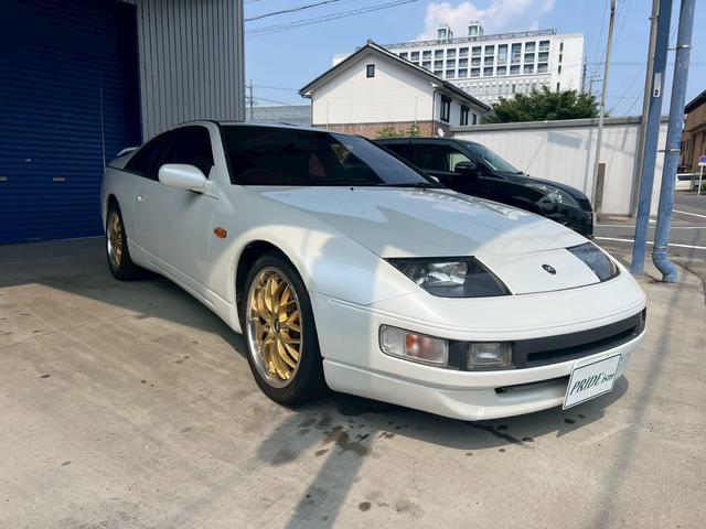 フェアレディＺ ３００ＺＸ　２ｂｙ２　Ｔバールーフ　ディーバールーフボード　４人乗り　ＲＡＹＳ１８インチアルミ　タイヤ４本新品　キーレス　オリジナルキー　トランクスポイラー　パワーシート　オートエアコン（4枚目）