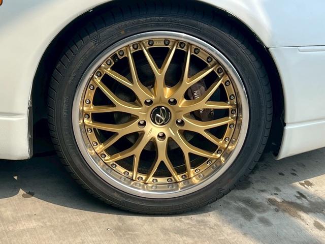 フェアレディＺ ３００ＺＸ　２ｂｙ２　Ｔバールーフ　ディーバールーフボード　４人乗り　ＲＡＹＳ１８インチアルミ　タイヤ４本新品　キーレス　オリジナルキー　トランクスポイラー　パワーシート　オートエアコン（6枚目）