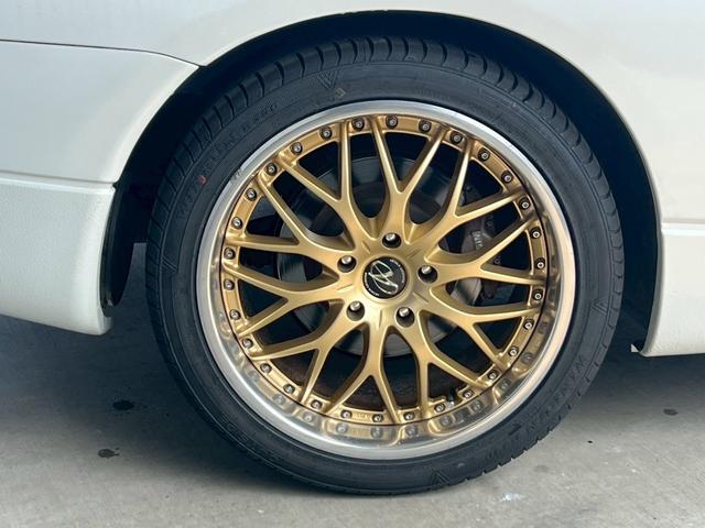 フェアレディＺ ３００ＺＸ　２ｂｙ２　Ｔバールーフ　ディーバールーフボード　４人乗り　ＲＡＹＳ１８インチアルミ　タイヤ４本新品　キーレス　オリジナルキー　トランクスポイラー　パワーシート　オートエアコン（7枚目）