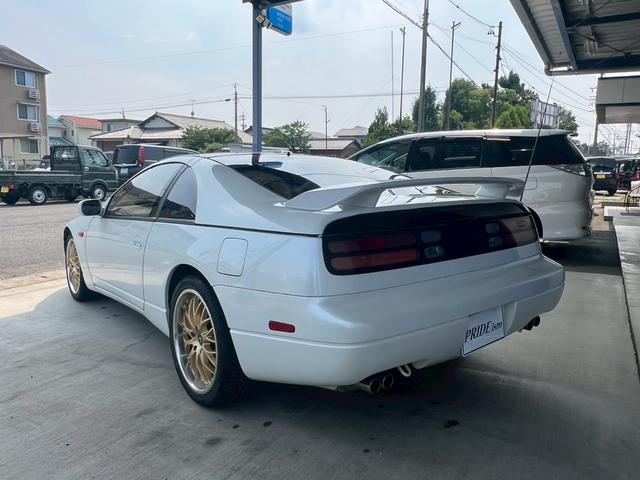 フェアレディＺ ３００ＺＸ　２ｂｙ２　Ｔバールーフ　ディーバールーフボード　４人乗り　ＲＡＹＳ１８インチアルミ　タイヤ４本新品　キーレス　オリジナルキー　トランクスポイラー　パワーシート　オートエアコン（10枚目）