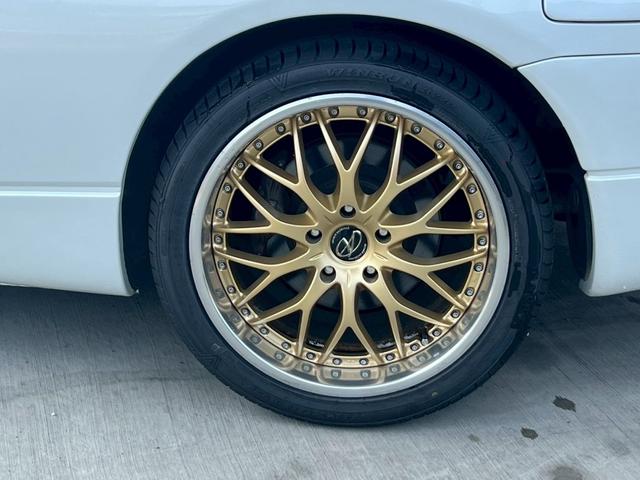 フェアレディＺ ３００ＺＸ　２ｂｙ２　Ｔバールーフ　ディーバールーフボード　４人乗り　ＲＡＹＳ１８インチアルミ　タイヤ４本新品　キーレス　オリジナルキー　トランクスポイラー　パワーシート　オートエアコン（13枚目）