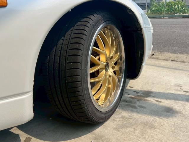 フェアレディＺ ３００ＺＸ　２ｂｙ２　Ｔバールーフ　ディーバールーフボード　４人乗り　ＲＡＹＳ１８インチアルミ　タイヤ４本新品　キーレス　オリジナルキー　トランクスポイラー　パワーシート　オートエアコン（16枚目）