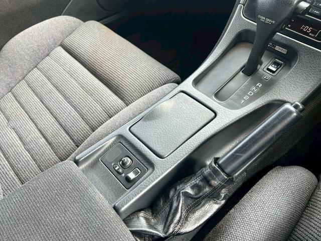 フェアレディＺ ３００ＺＸ　２ｂｙ２　Ｔバールーフ　ディーバールーフボード　４人乗り　ＲＡＹＳ１８インチアルミ　タイヤ４本新品　キーレス　オリジナルキー　トランクスポイラー　パワーシート　オートエアコン（32枚目）