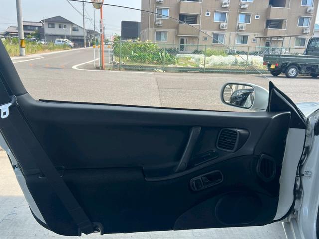 フェアレディＺ ３００ＺＸ　２ｂｙ２　Ｔバールーフ　ディーバールーフボード　４人乗り　ＲＡＹＳ１８インチアルミ　タイヤ４本新品　キーレス　オリジナルキー　トランクスポイラー　パワーシート　オートエアコン（35枚目）