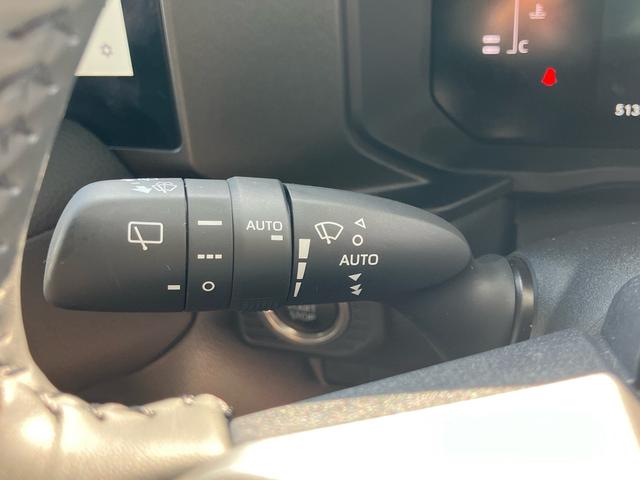 ランドクルーザー２５０ ＶＸ　丸型ＬＥＤヘッドライト　７人乗り　ムーンルーフ　デジタルインナーミラー　パワーバックドア　大型ディスプレイオーディオ　フルセグＴＶ　本革シート　トヨタセーフティセンス　ＥＴＣ２．０　ワンオーナー（27枚目）