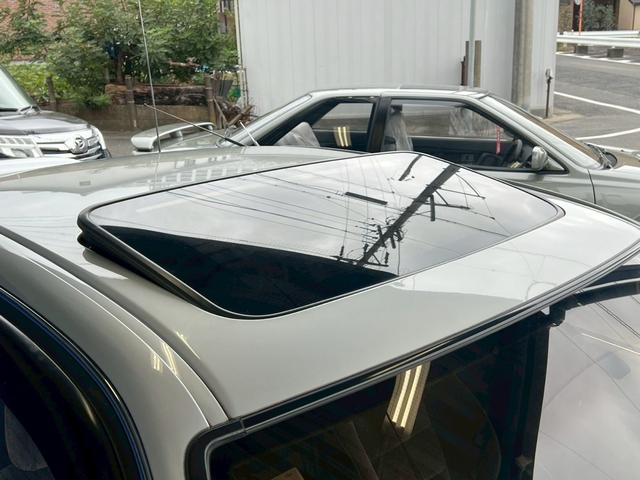 レジェンドクーペ β　フルノーマル車　パワーシート　オートエアコン　電動サンルーフ　チルド機能付き　メモリーシート　キーレス　ＳＯＮＹコンポ　後期モデル　ＥＴＣ　トランクスポイラー　オートアンテナ　イージークローザードア（3枚目）