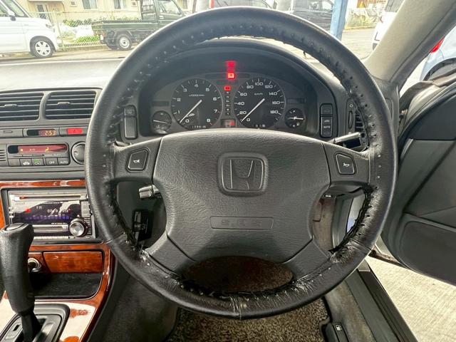 レジェンドクーペ β　フルノーマル車　パワーシート　オートエアコン　電動サンルーフ　チルド機能付き　メモリーシート　キーレス　ＳＯＮＹコンポ　後期モデル　ＥＴＣ　トランクスポイラー　オートアンテナ　イージークローザードア（28枚目）