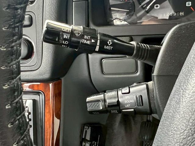 レジェンドクーペ β　フルノーマル車　パワーシート　オートエアコン　電動サンルーフ　チルド機能付き　メモリーシート　キーレス　ＳＯＮＹコンポ　後期モデル　ＥＴＣ　トランクスポイラー　オートアンテナ　イージークローザードア（35枚目）