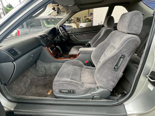 レジェンドクーペ β　フルノーマル車　パワーシート　オートエアコン　電動サンルーフ　チルド機能付き　メモリーシート　キーレス　ＳＯＮＹコンポ　後期モデル　ＥＴＣ　トランクスポイラー　オートアンテナ　イージークローザードア（43枚目）